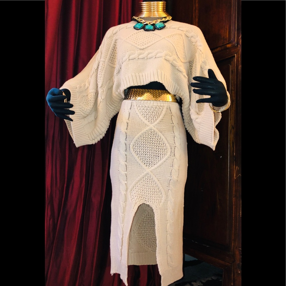 NWOT Beige Knit Skirt Set 6/8